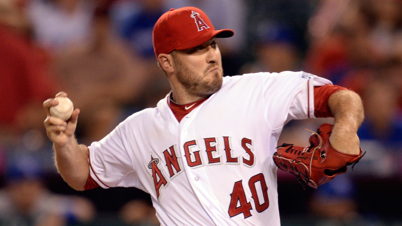Rays send outfielder Joyce to Angels for reliever Jepsen